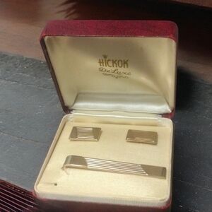 Vintage Hickok Deluxe Cufflinks & Tie Bar Set